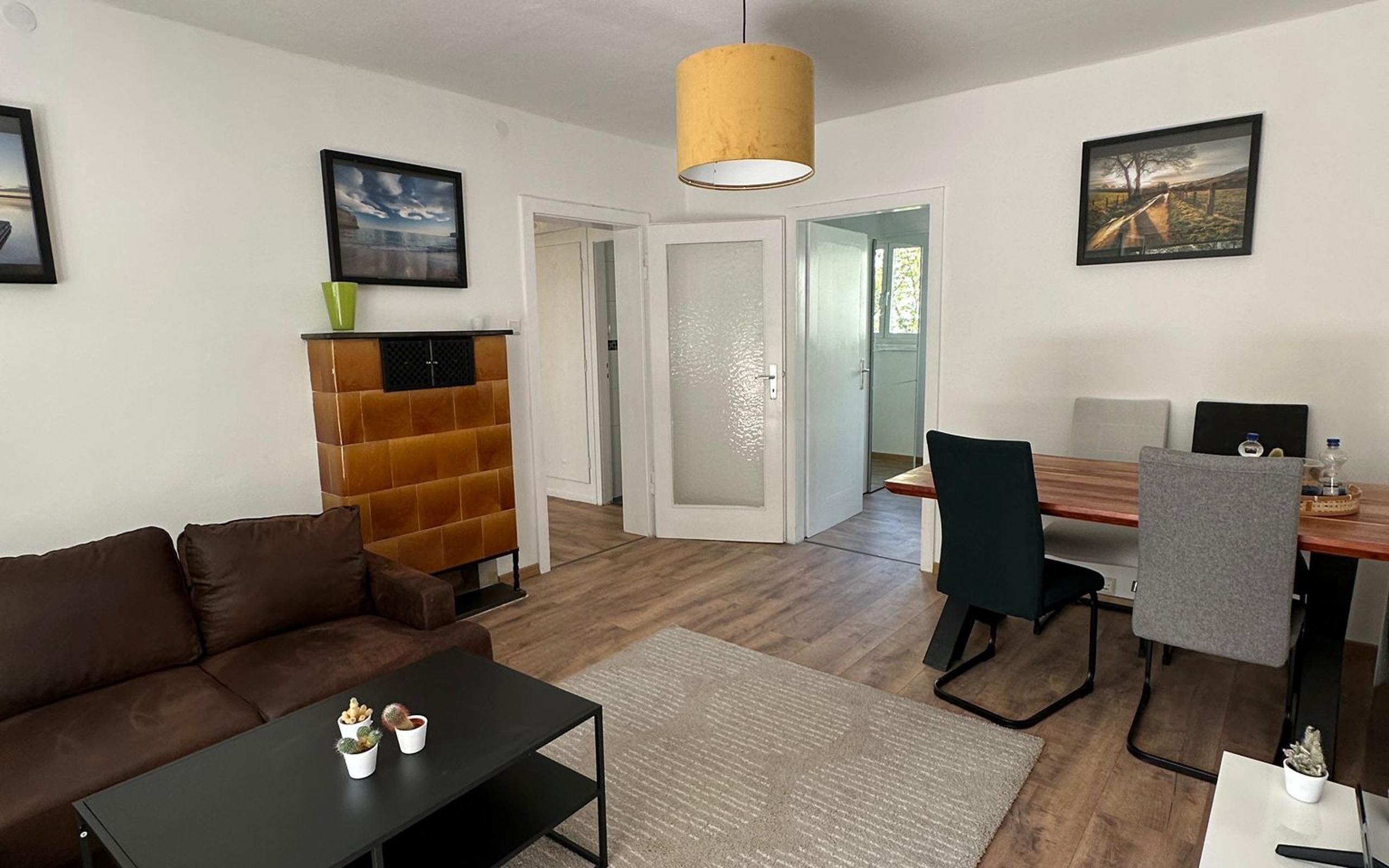 Dining area in the temporary apartment