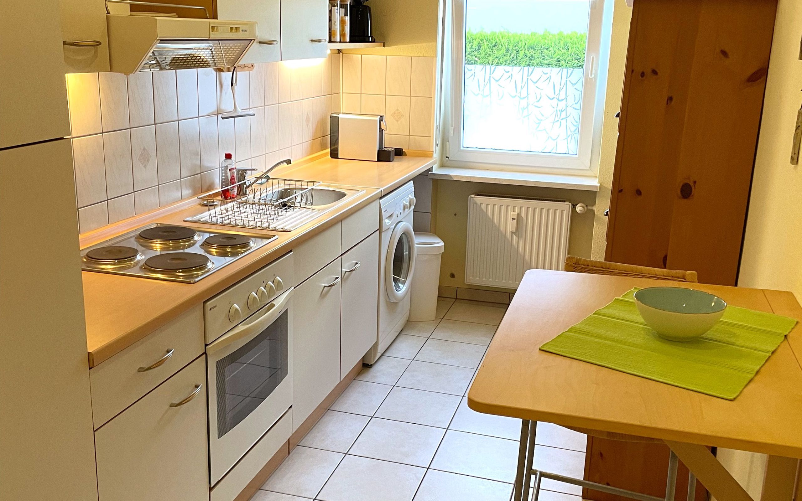 Wohnbereich der möblierten Wohnung in Schwetzingen
