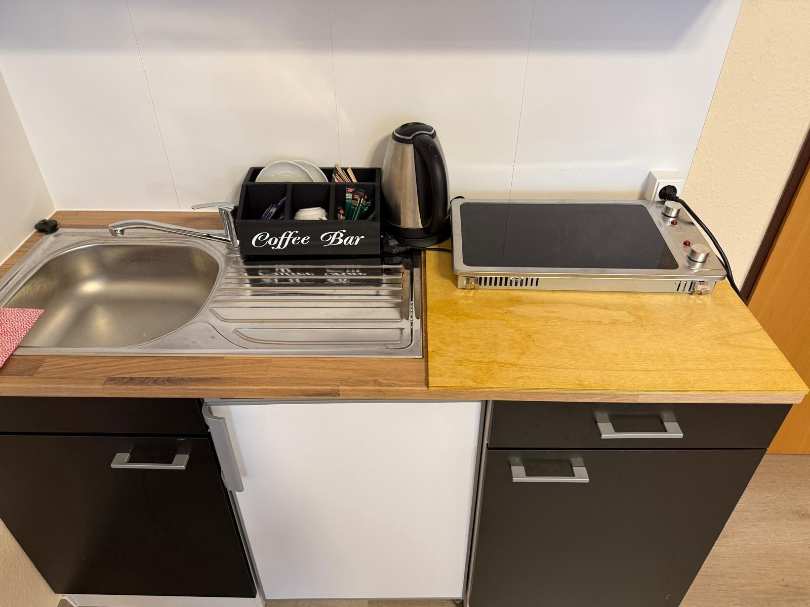 Küche im möblierten Apartment Fellbach
