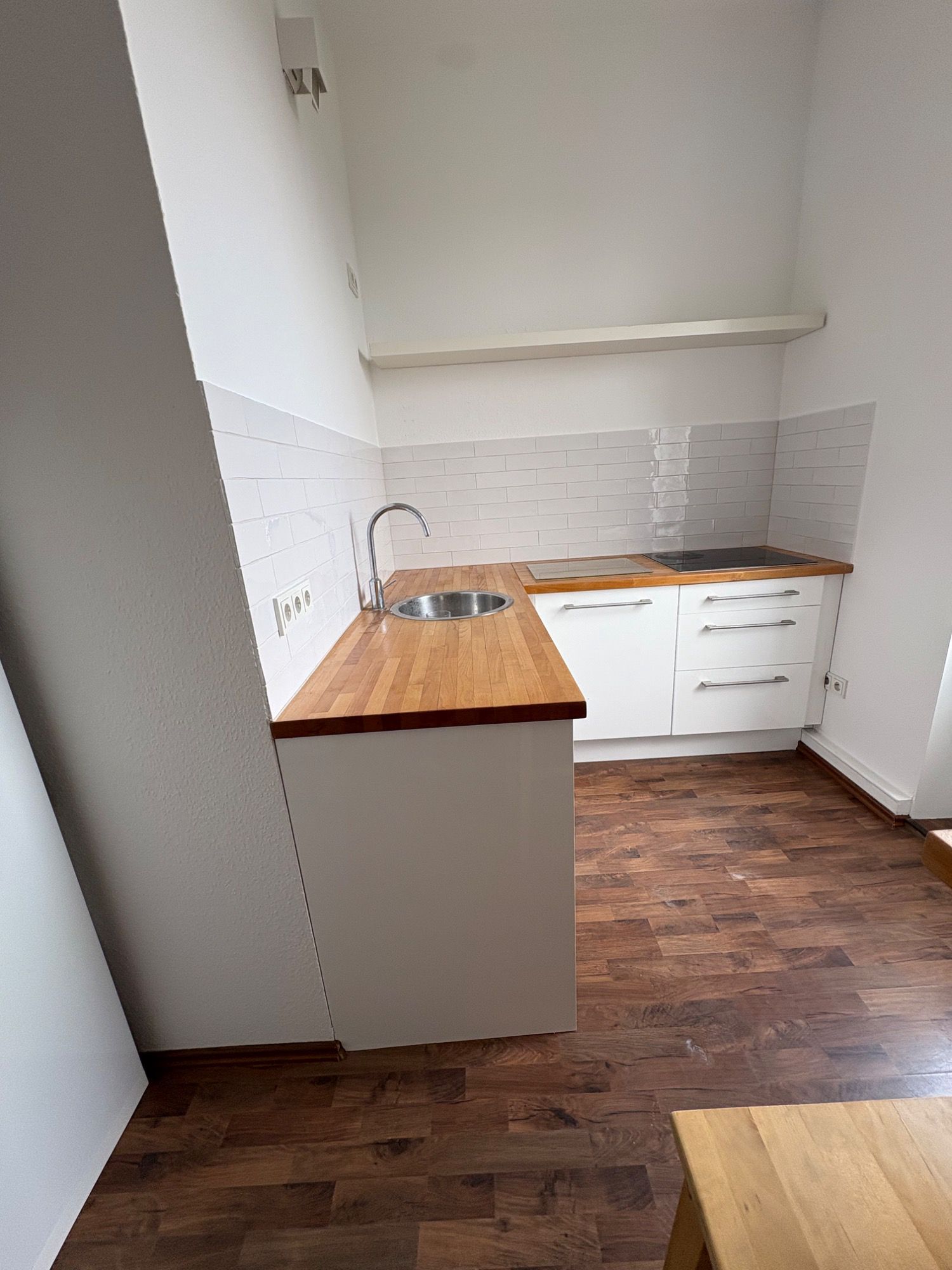 Küche oder Wohnbereich der Wohnung