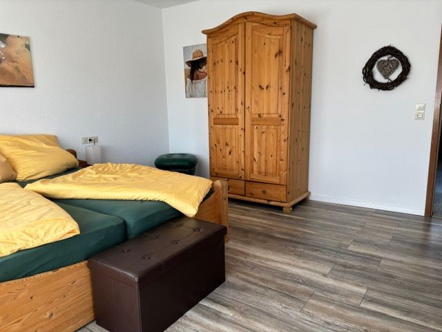Schlafbereich der möblierten Wohnung in der Eichendorffstraße Eberdingen