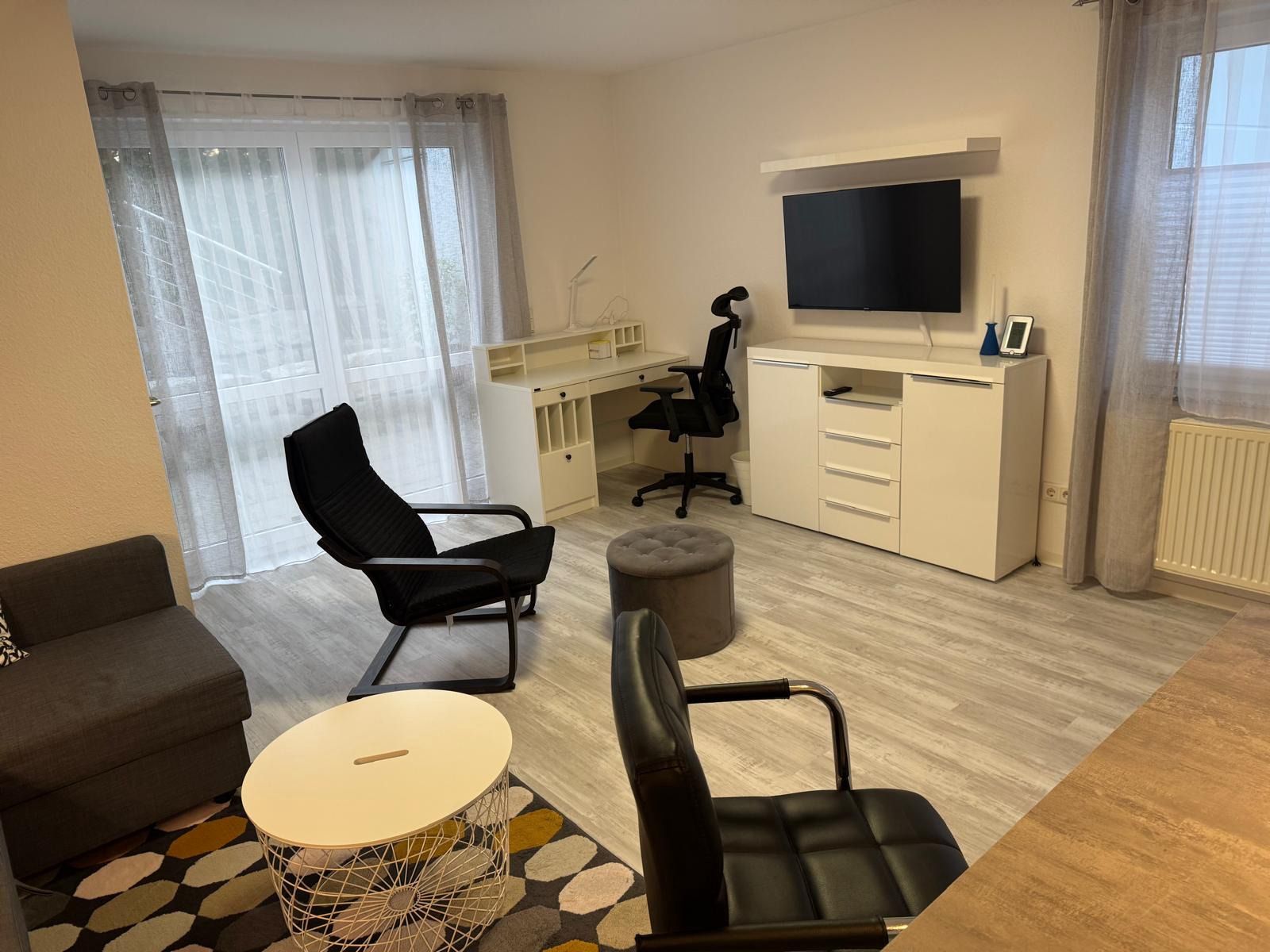 Wohnbereich der möblierten Wohnung in Deizisau