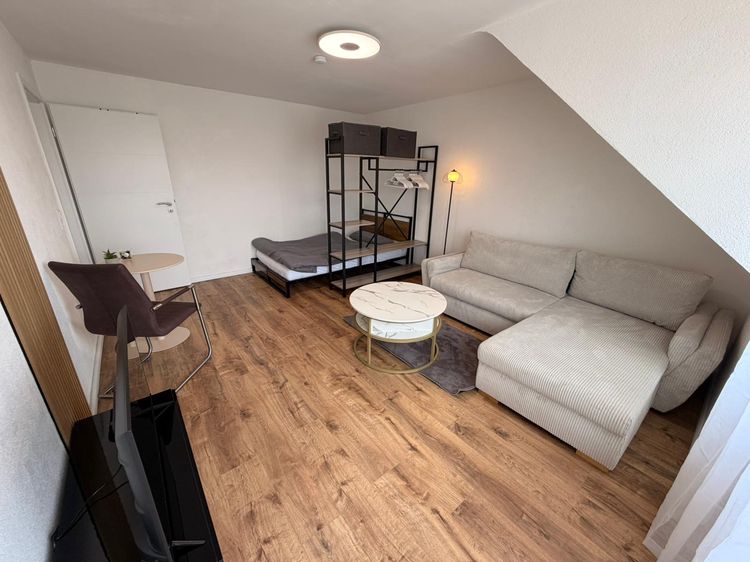 WG-Zimmer Heilbronn möbliert mit Wohnbereich auf Zeit mieten